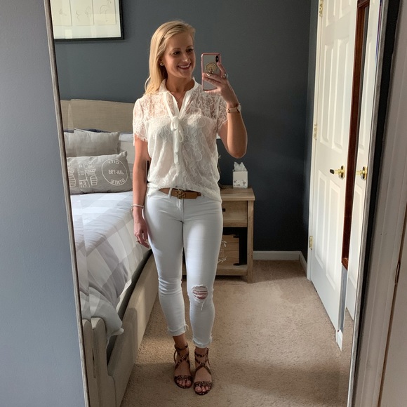 WHITE LACE TIE-NECK TOP! - Picture 8 of 8